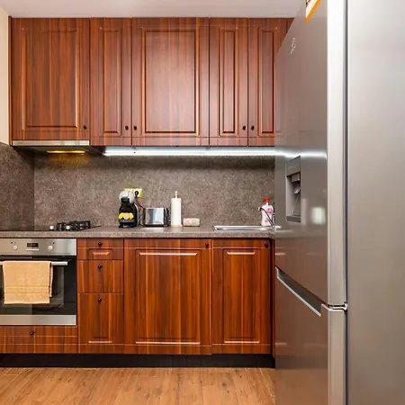 2bd Penthouse: Stunning Views